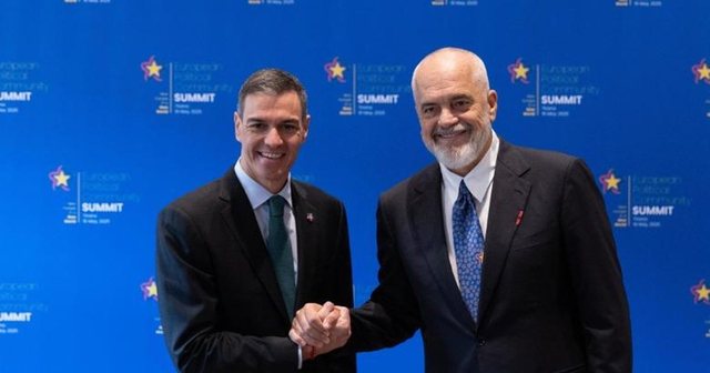 Rama pret në Kryeministri homologun spanjoll: Takim i