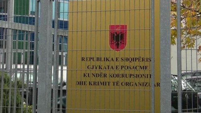 Ekzekutimi i Fridman Xhaferrajt/ D&euml;shmon i v&euml;llai: Me Laertin jemi