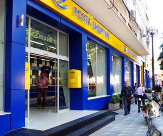 Vodhën 700 mln lekë/ Policia jep detaje nga skandali me Postën