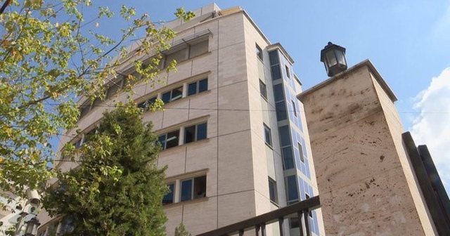 Fotografuan fletën e votimit/ Prokuroria e Tiranës lë në