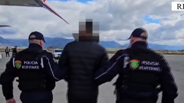 Fundi i streh&euml;s s&euml; Dubait, 16 t&euml; k&euml;rkuar jan&euml;