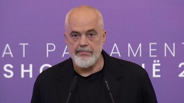 Qytetar&euml;t k&euml;rkojn&euml; llogaridh&euml;nie p&euml;r korrupsionin,