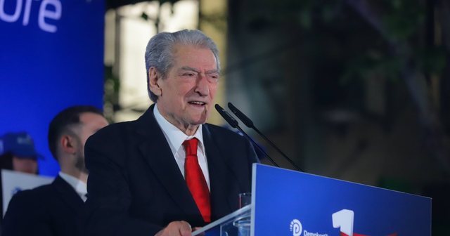 Berisha në Astir: Ju mbrojtët vlerat qytetare dhe banesat tuaja! Do