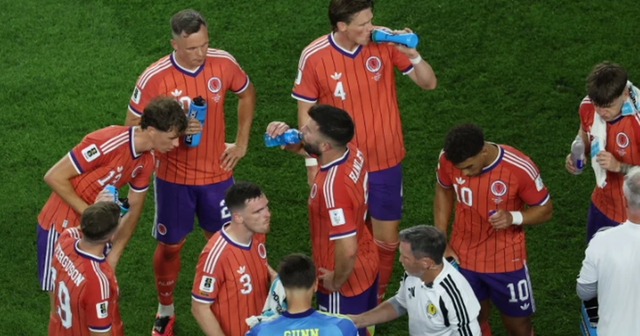 Futbolli n&euml; hije nga biznesi: FIFA zgjeron pushimin e finales p&euml;r