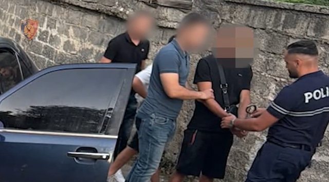 EMRAT/ Autor&euml; t&euml; disa vjedhjeve me arm&euml; dhe dhun&euml;, dy