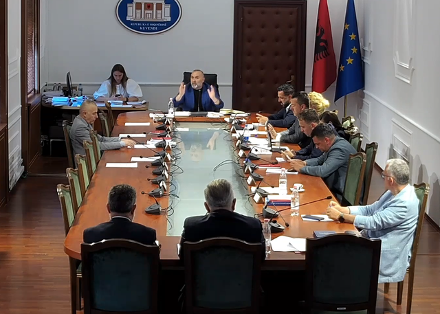 Miratohet n&euml; Komisionin e Ligjeve projektligji p&euml;r Amnistin&euml;