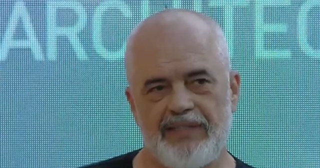 "Jemi në fazën e pajisjes së shkollave me laboratorët