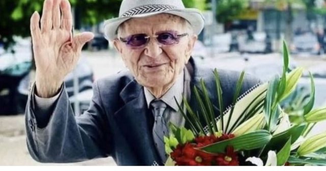 Korça i jep lamtumirën e fundit Koço Qendros! Përcillet