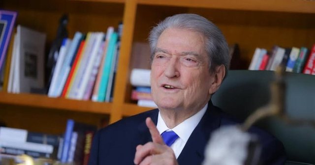 Berisha publikon denoncimin: Krimineli elektoral Gentian Berberi shpërndan