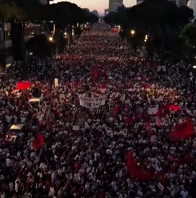 Protesta masive për largimin e Ramës, DW publikon pamjet me dron: