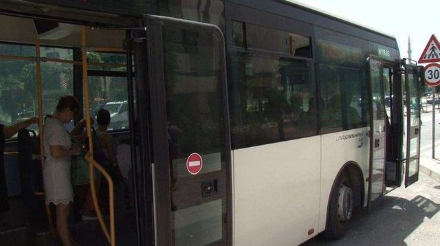 ''Pa kondicioner dhe me dyer të hapura''/ Kushtet