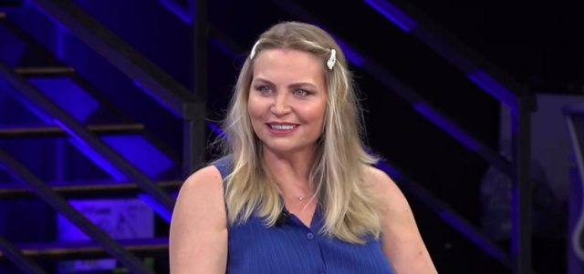 Klodiana Shala zbulon takimet me yjet e futbollit: Messi më i afërt,