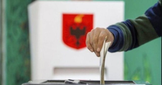 Zgjedhjet parlamentare/ Numërohen mbi gjysma e kutive të votimit