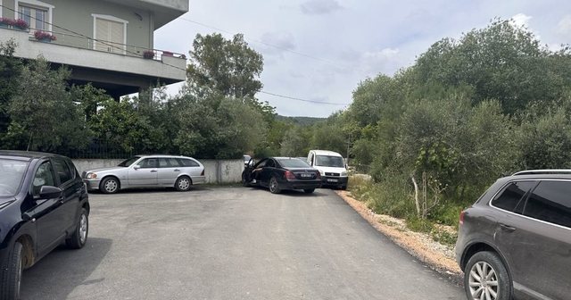 Kandidati demokrat bllokoi me makinë qendrën e votimit, PS Fier: Kreu