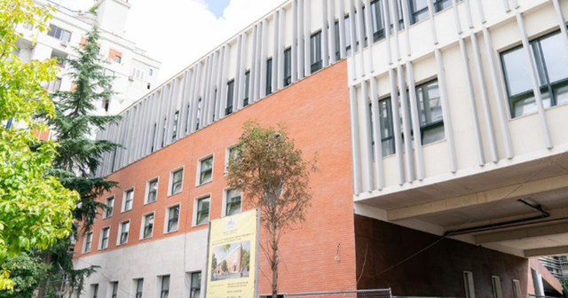 Spitaleve në gjithë vendin u kërkohet të rrisin