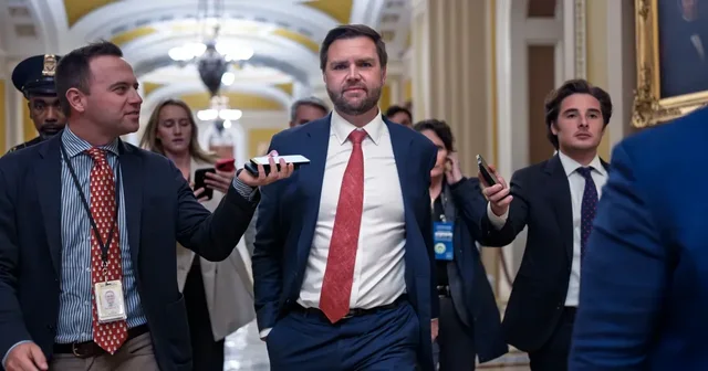 E gjithë bota në pritje të telefonatës Trump-Putin/