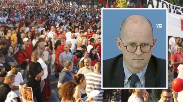 Mijëra qytetarë kërkojnë largimin e Ramës, reagon