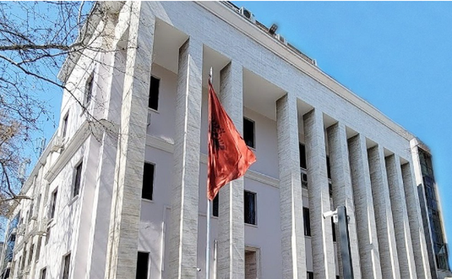 Kufizimi i praktikës së ‘arrestit me burg’, Gjykata e