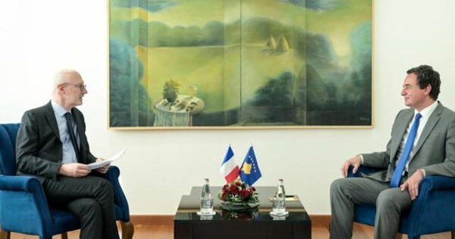 Mbyllja e zyrave paralele në veri, ambasada franceze: Veprime të