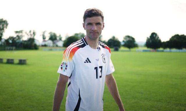 Tomas Myler nuk kursen kritikat ndaj Nagelsmanit para Bot&euml;rorit