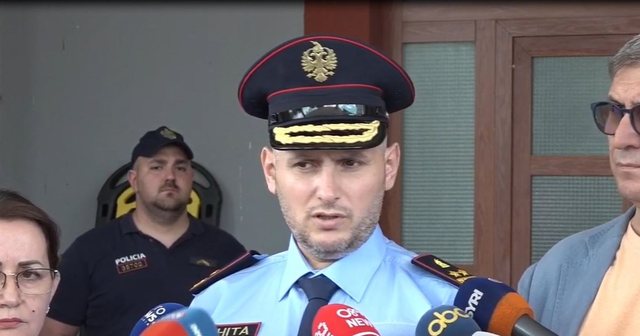 Nj&euml; efektiv u vra dhe nj&euml; tjet&euml;r u plagos, Hita: Polici u vra