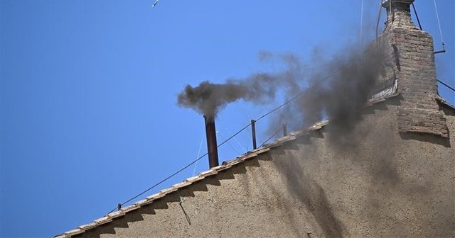 Tymi i zi del nga oxhaku mbi Kapelën Sistine në Vatikan, dështon