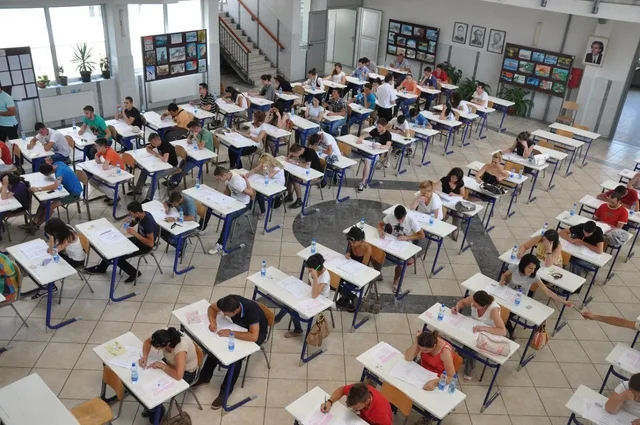 Provimi i Anglishtes, bie numri i maturantëve në qarkun e Elbasanit