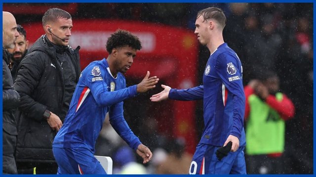 Zyrtare/ Manchester United konfirmon goditjen n&euml; merkato, prezantohet