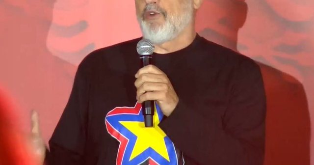 "Tirana është kryeqyteti i Shqipërisë, Fieri