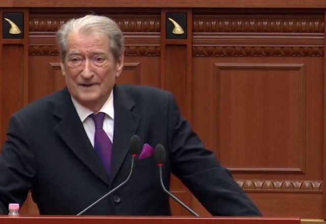 &ldquo;Rama po p&euml;rgatit arratisjen e Belind&euml;s drejt