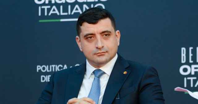 Adhurues i Trump dhe Giorgia Melonit/ Kush është George Simion,