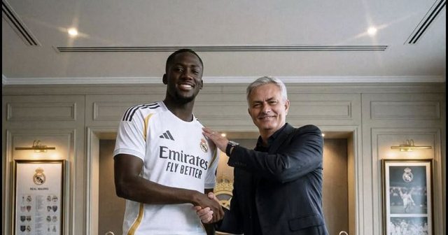Reali i plotëson dëshirat Mourinhos! Transferon Konate nga Liverpool