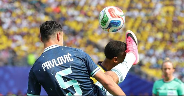 Bot&euml;rori 2026/ Ekuadori indinjohet me arbitren p&euml;r golin e Sane ndaj