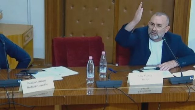 Përplasje në Komisionin e ‘Zgjedhores’, Manja fyen Ivi