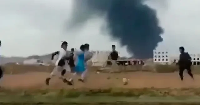 VIDEO/ Pamje të rënda nga Jemeni! Fëmijët po luajnë