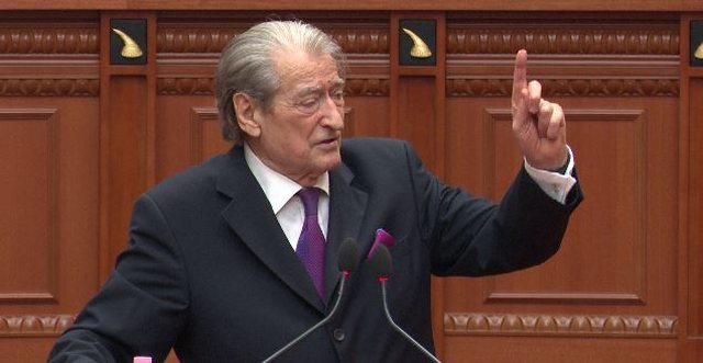 “Do ikni si minj”/ Berisha në Kuvend: Kini guxim dhe dilni