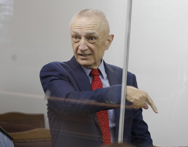 Meta sfidon SPAK-un: Do t&euml; th&euml;rrasim 100 d&euml;shmitar&euml; t&euml;