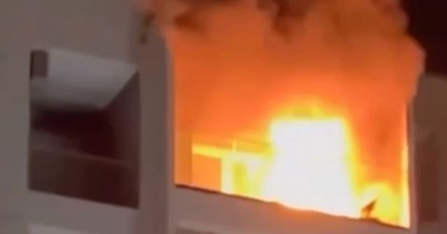 Flakë në katin e 8-të të një pallati, dëme të