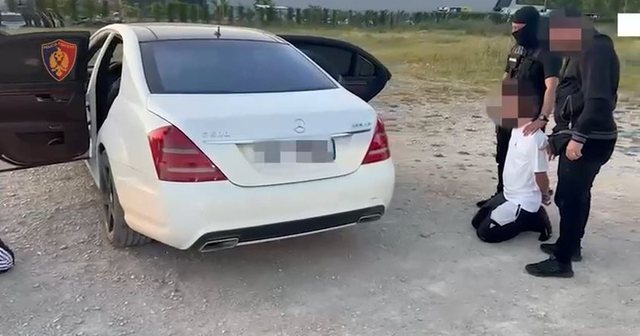 Furnizonin grupe kriminale me armë zjarri, arrestohen 2 persona në