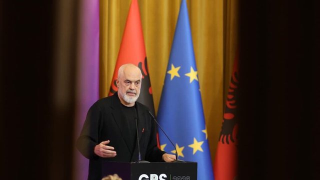 &ldquo;Kan&euml; &lsquo;parkuar&rsquo; fytyr&euml;n n&euml; vend t&euml;