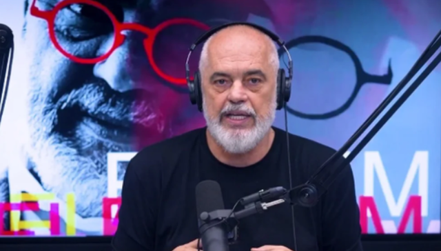 Rama sulmon protestuesit: Nuk pranoj sharlatan&euml; dhe hipokrit&euml; t&euml;