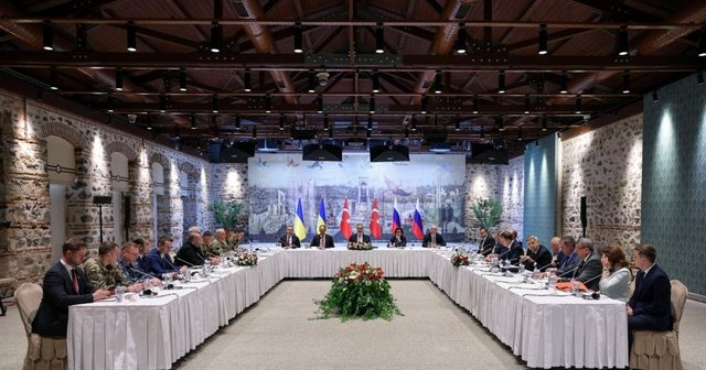 Putin refuzoi të ulej në tryezë me Zelenskyy, bisedimet e
