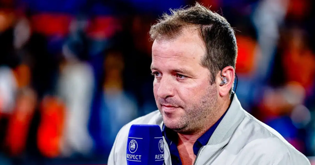 Deklarata për Japoninë i kushton shtrenjtë Van der Vaart-it: