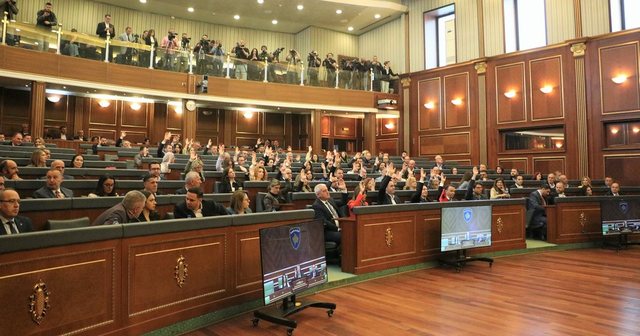 Vijon ende ngërçi politik/ Dështon tentativa e 24-t për