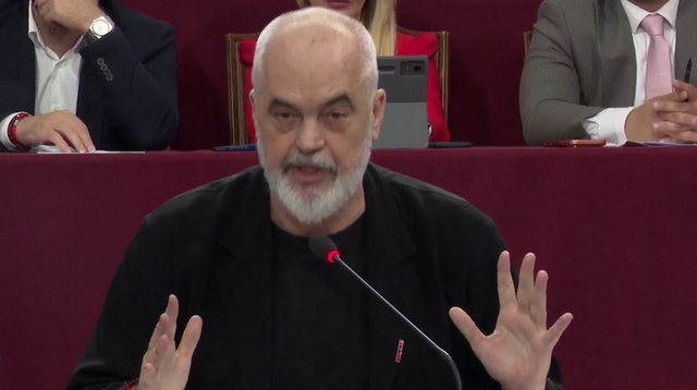 Rama: Pish&euml; Poro nuk &euml;sht&euml; zon&euml; e mbrojtur, por peisazh i