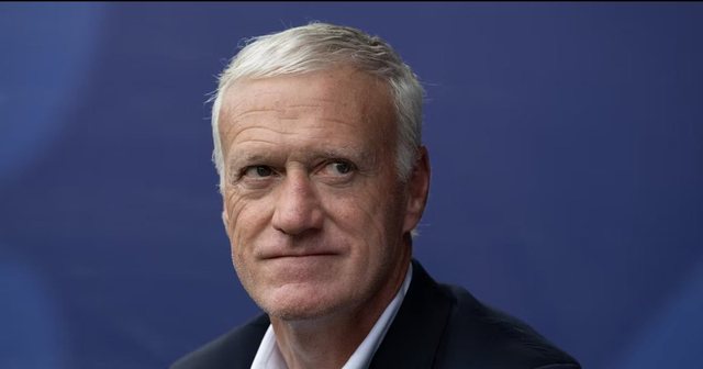 Didier Deshapms humbet njeriun e zemr&euml;s, trajneri i Frances largohet nga