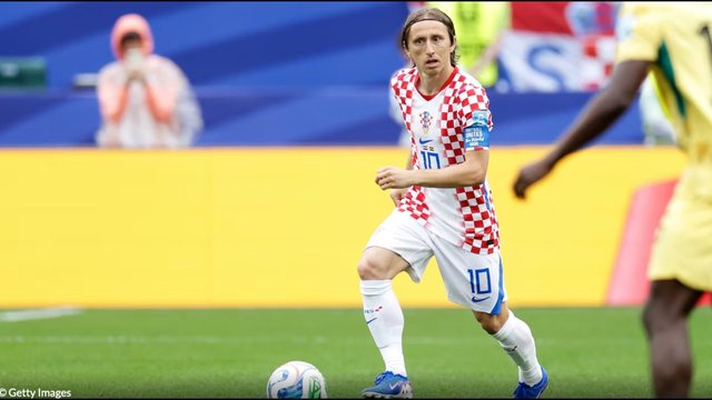 Modric te Reali i Madridit? Pergjigjja e mesfushorit kroat: I uroj m&euml;