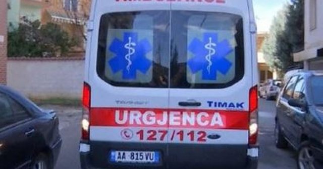 Elektriçisti ra në kontakt me rrymën elektrike, humb jetën