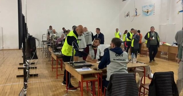 Numërohen 167 kuti në Elbasan, PS kryeson me 61%, PD merr 29% të