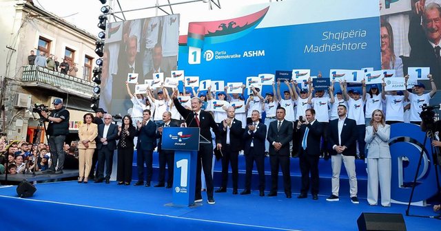 "Çelim së bashku një kapitull, një epokë të